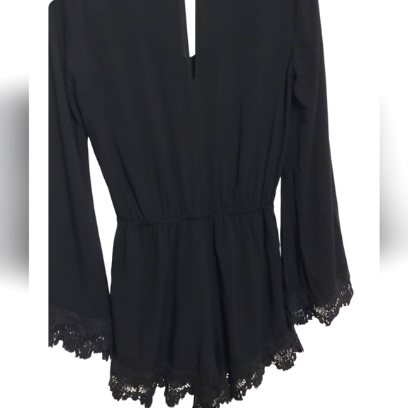 Black Lace Detail Romper Keyhole Bell Sleeve Size Small Gothic - Picture 7 of 11